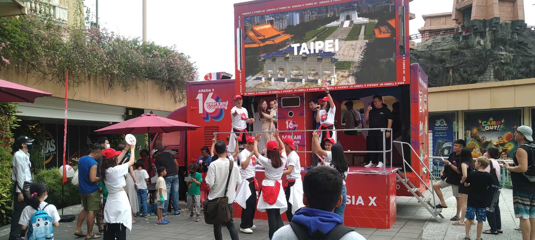 AirAsia booth at Sunway Lagoon using 20ft digital advertising truck