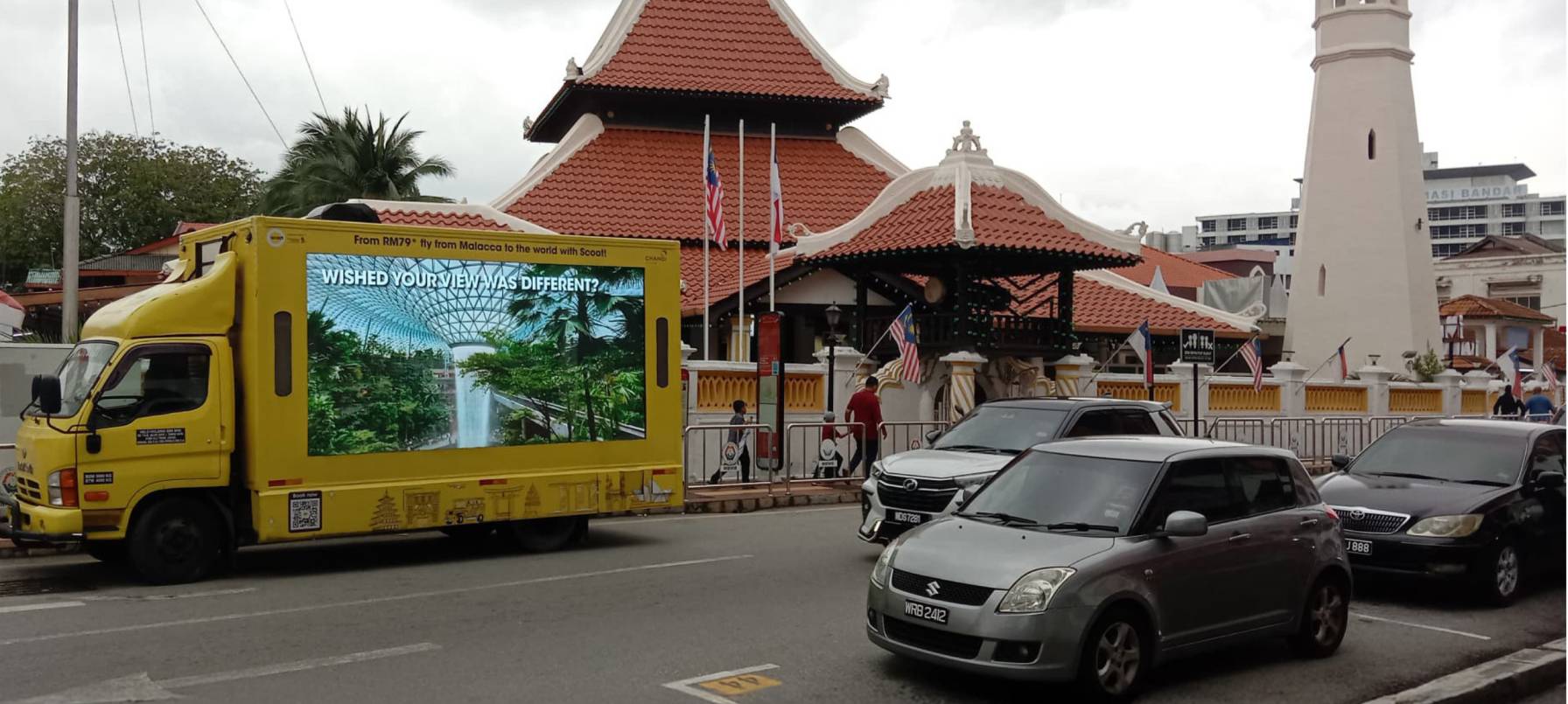 Scoot Airlines truck-mounted LED screen, enhancing the atmosphere with stunning visuals