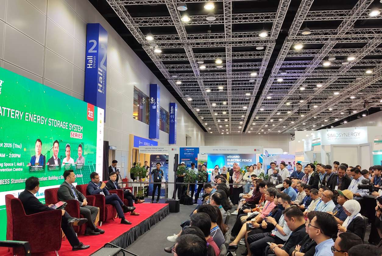 Bright LED screen installation at KLCC featuring Engineer & Marvex