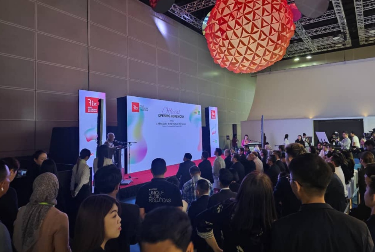 Dynamic LED display at RiX event