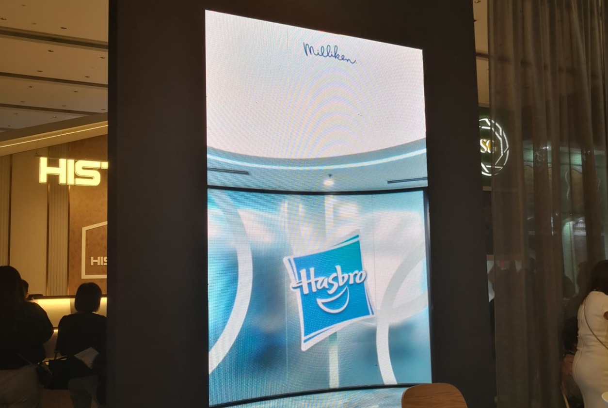 Illuminated LED screen installation for United Carpet