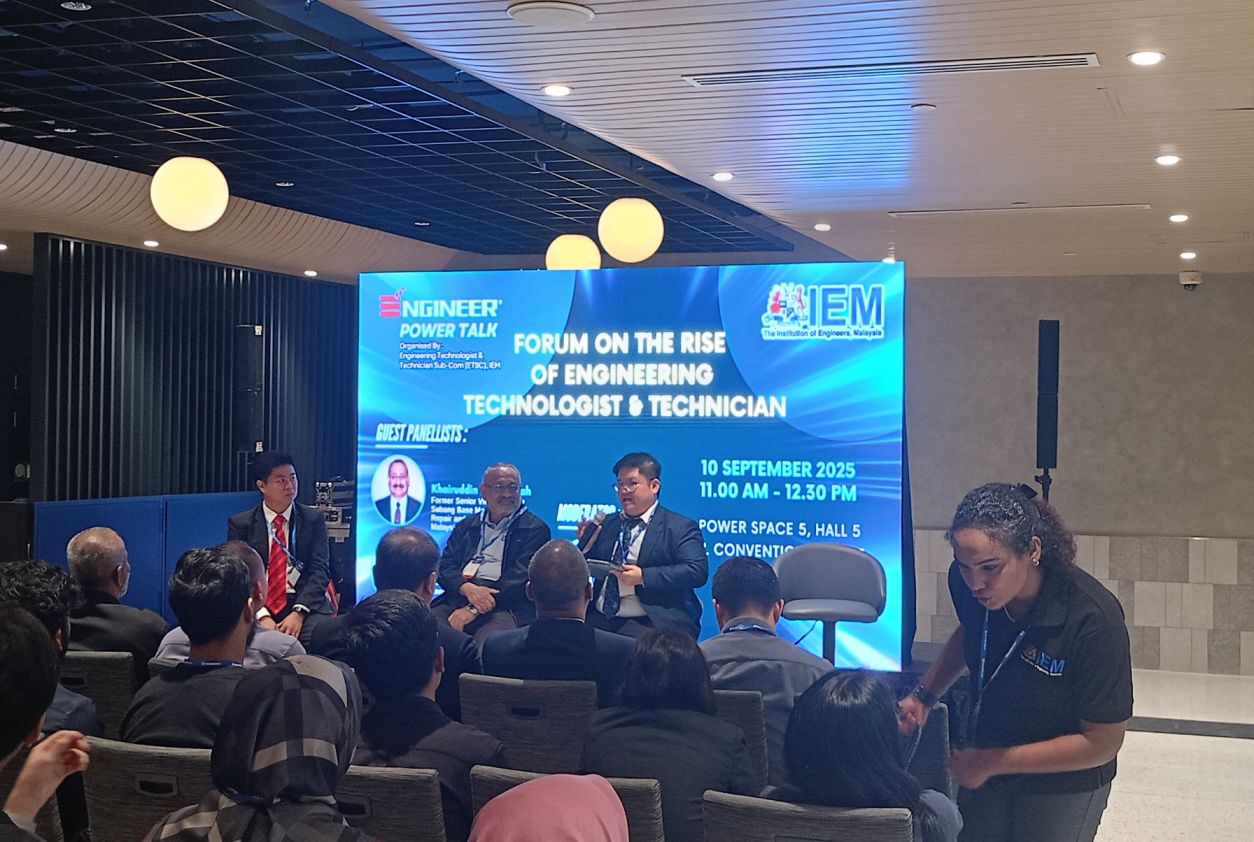 Vibrant LED display at KLCC promoting Engineer & Marvex